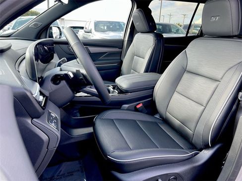 New 2026 Buick Enclave Sport Touring w/ Power Package image 17