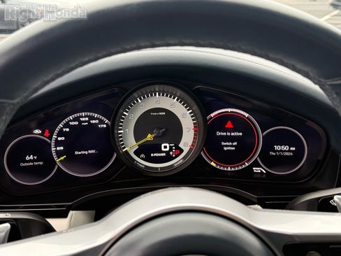 Used 2022 Porsche Cayenne Base image 18