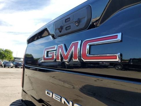 New 2026 GMC Sierra 3500 Denali w/ Denali Reserve Package AWD/4WD image 7