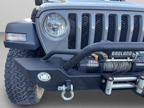 Used 2019 Jeep Wrangler Sport image 32