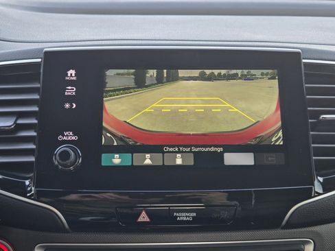 Used 2023 Honda Passport TrailSport image 12