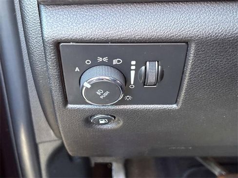 Used 2018 Jeep Grand Cherokee Laredo image 33