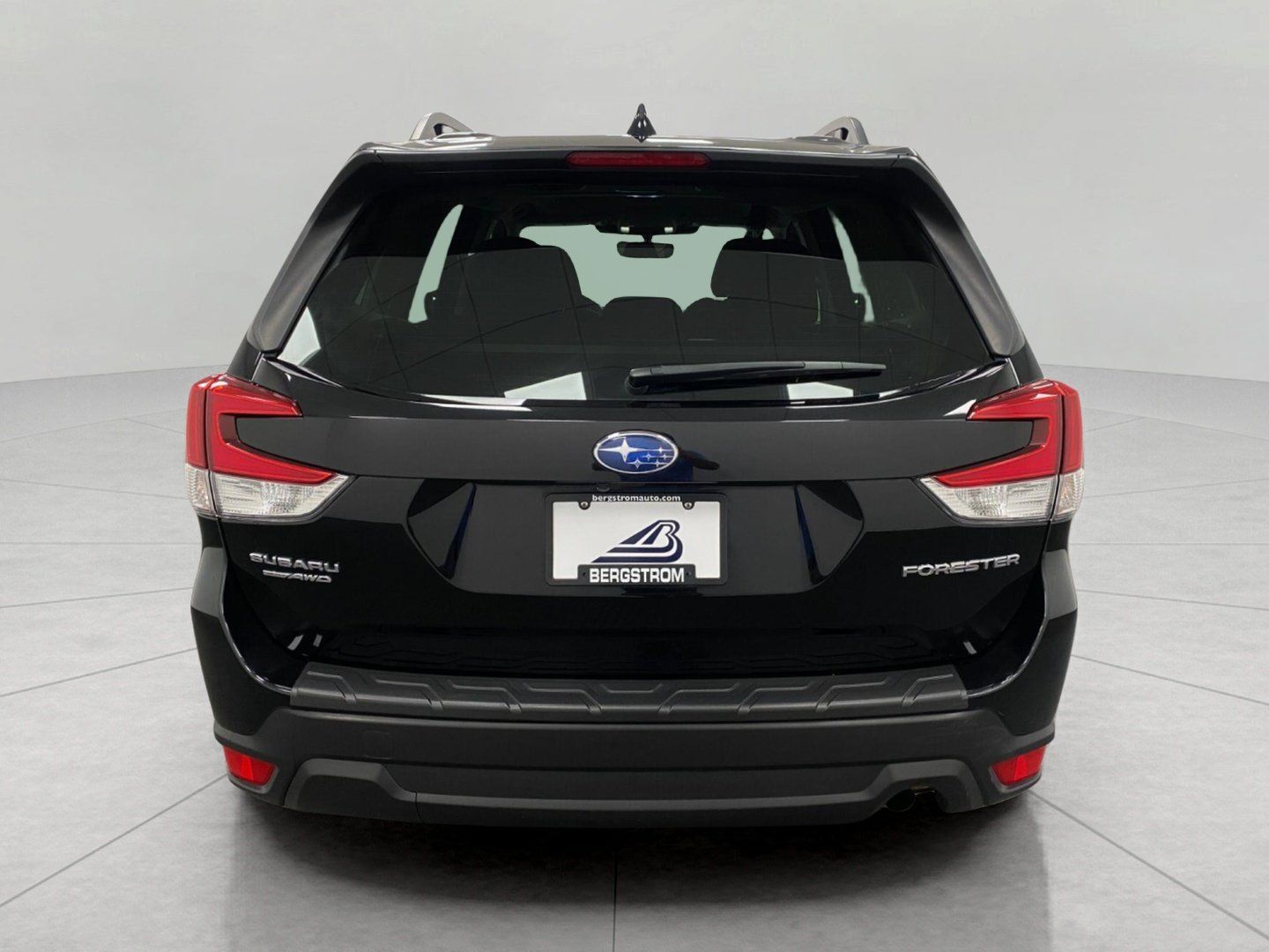 Used 2024 Subaru Forester Premium AWD/4WD image 5