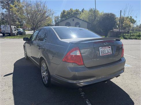 Used 2012 Ford Fusion SE image 3