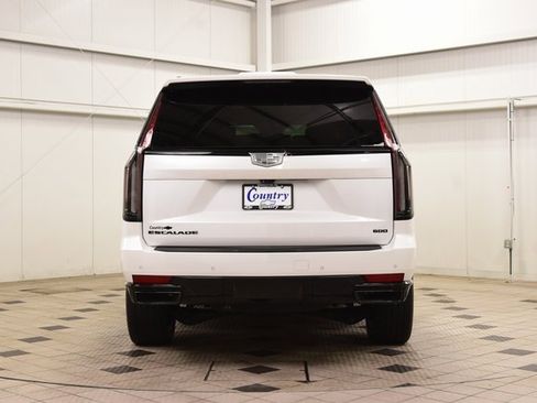 Used 2023 Cadillac Escalade Sport Platinum w/ LPO, ONYX Package image 7