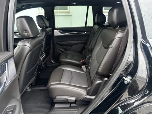 Certified 2023 Cadillac XT6 Premium Luxury w/ Technology Package AWD/4WD image 27
