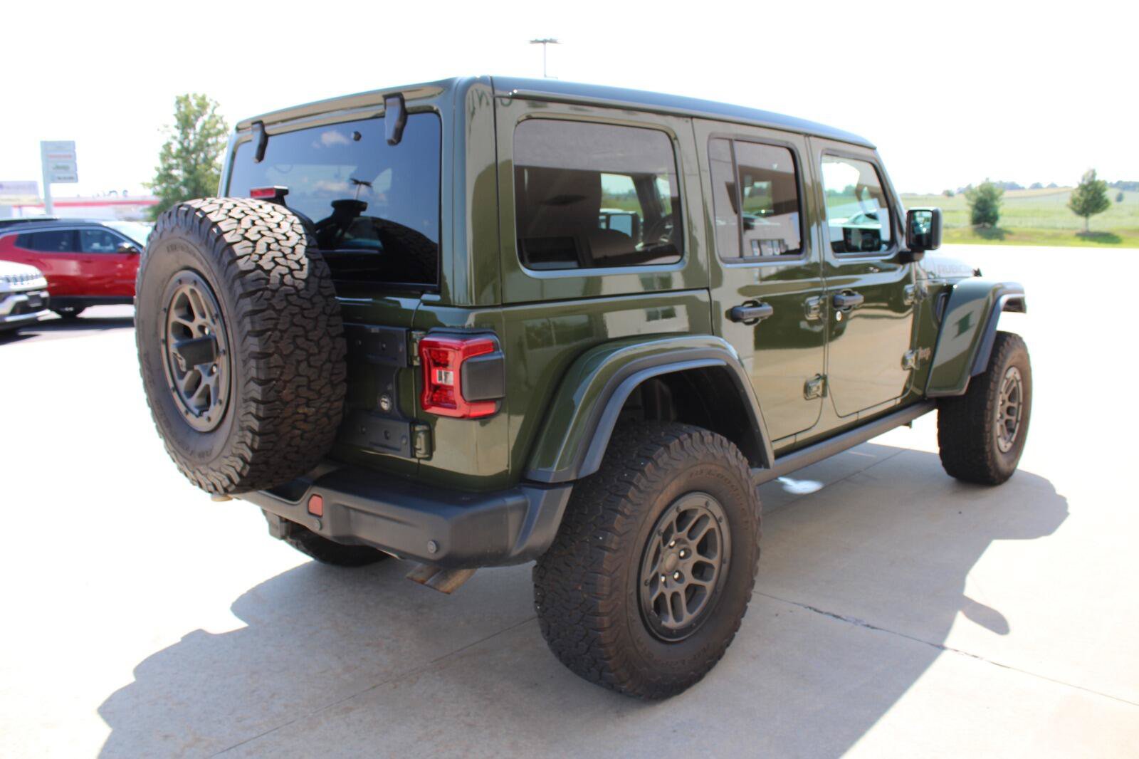 Certified 2023 Jeep Wrangler Unlimited Rubicon 392 w/ Xtreme Recon 35" Tire Package AWD/4WD image 7