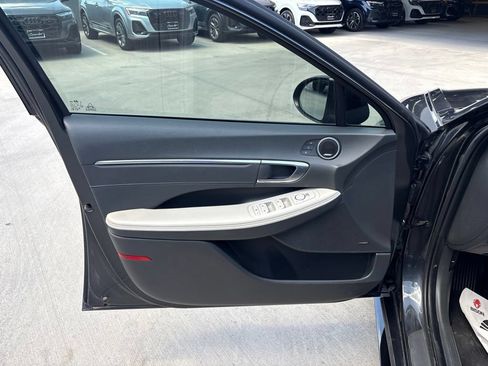 Used 2023 Hyundai Sonata Limited FWD image 10