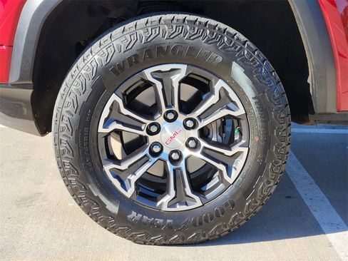 Used 2023 GMC Canyon AT4 w/ Technology Package image 14