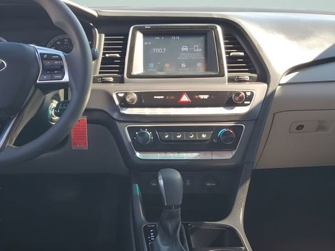 Used 2018 Hyundai Sonata SE image 28