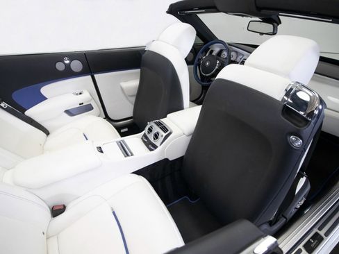 Used 2017 Rolls-Royce Dawn image 65