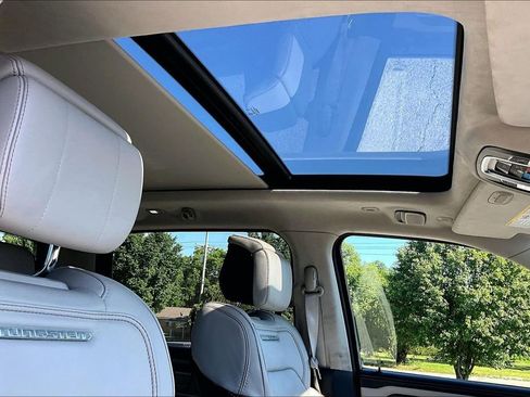 Used 2025 RAM 1500 Tungsten AWD/4WD image 19