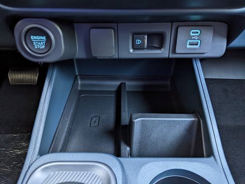 New 2024 Ford Maverick Lariat w/ Black Appearance Package image 11