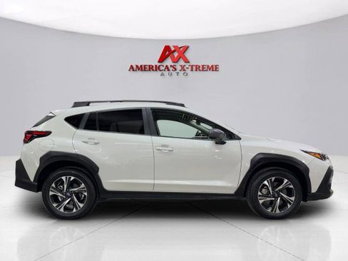 Used 2024 Subaru Crosstrek 2.0i Premium image 8