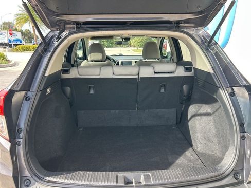 Used 2019 Honda HR-V EX image 8