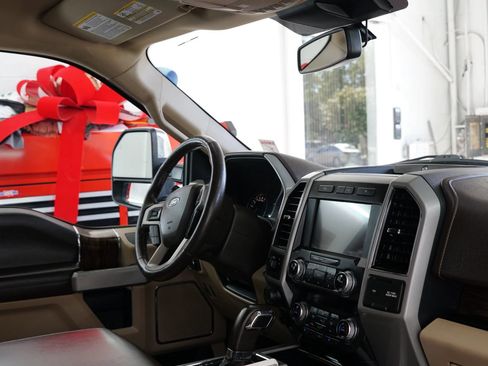 Used 2019 Ford F150 Lariat w/ Equipment Group 502A Luxury RWD image 18