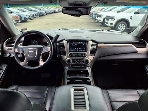 Used 2018 GMC Yukon Denali w/ Open Road Package image 13