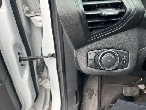 Used 2017 Ford Escape SE image 26