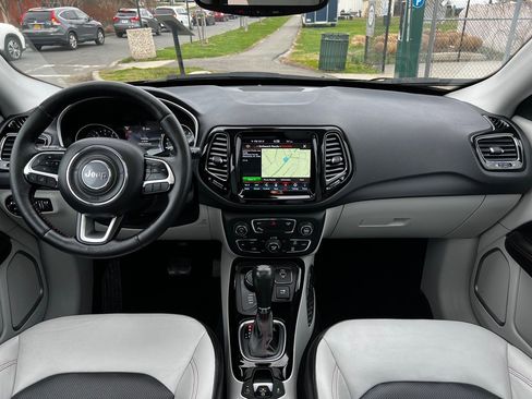 Certified 2019 Jeep Compass Limited w/ Safety & Security Group image 11