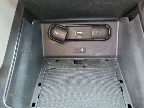 Used 2021 Kia Telluride EX w/ EX Premium Package FWD image 31
