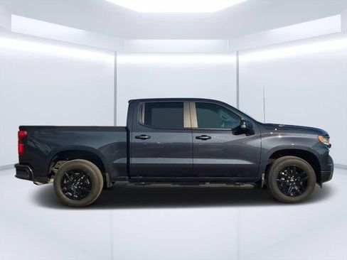 Used 2024 Chevrolet Silverado 1500 RST RWD image 2