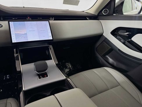 Used 2025 Land Rover Range Rover Evoque S image 23