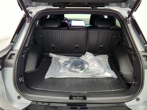 Used 2026 Chevrolet Equinox EV LT w/ Convenience Package II image 20