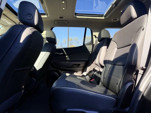 Certified 2023 GMC Acadia Denali w/ Denali Ultimate Package image 14