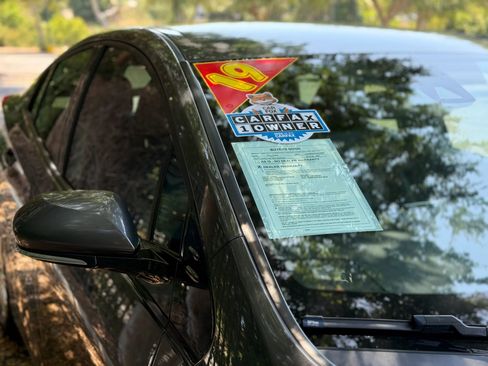 Used 2019 Toyota Prius Prime Advanced image 40