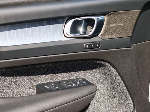 New 2026 Volvo XC40 B5 Ultra w/ Climate Package image 33