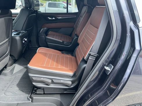 Used 2023 GMC Yukon Denali Ultimate image 23