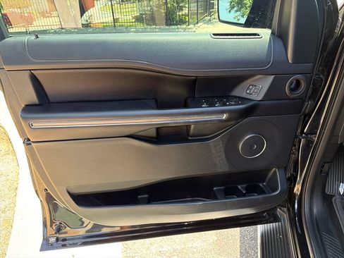 Used 2020 Ford Expedition XLT w/ Equipment Group 202A RWD image 19