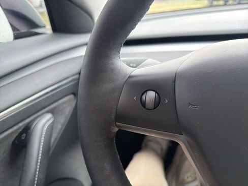 Used 2023 Tesla Model 3 Standard Range image 44