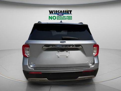 Certified 2022 Ford Explorer XLT w/ Equipment Group 202A AWD/4WD image 32