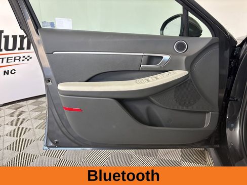 Used 2025 Hyundai Sonata SE image 8