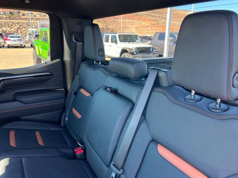 Certified 2025 GMC Sierra 1500 AT4 image 21