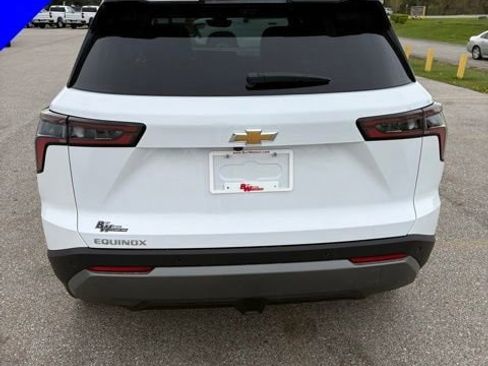 New 2026 Chevrolet Equinox LT FWD image 4