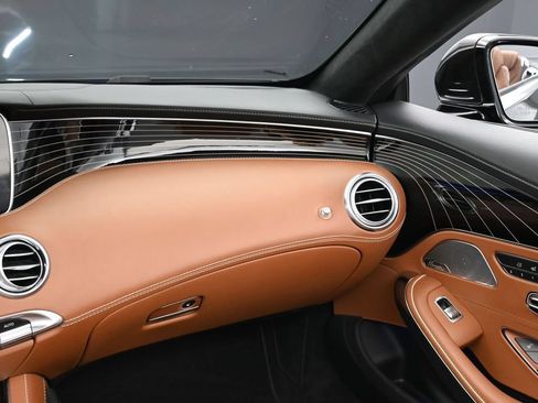 Used 2017 Mercedes-Benz S 550 Cabriolet image 24