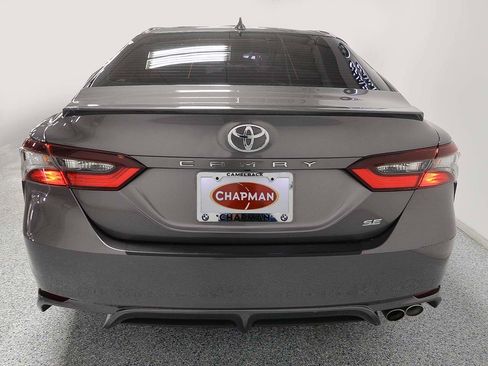 Used 2024 Toyota Camry SE image 4