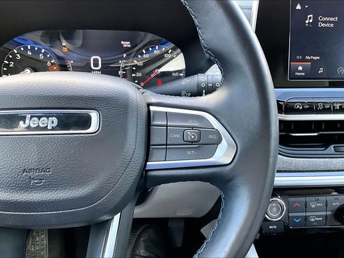 Used 2022 Jeep Compass Latitude w/ Convenience Group FWD image 25