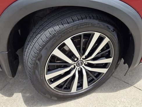 Used 2023 Nissan Pathfinder Platinum AWD/4WD image 6