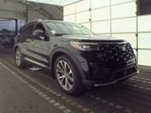 Used 2025 Ford Explorer Platinum w/ Ultimate Package RWD image 1