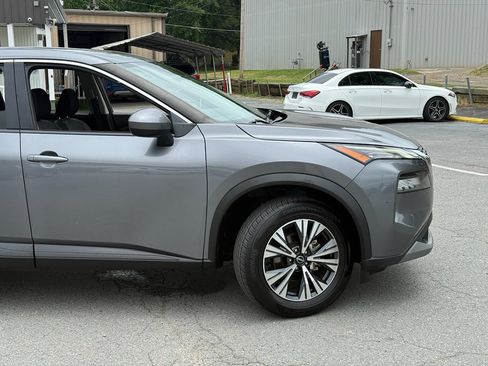 Used 2023 Nissan Rogue SV AWD/4WD image 10