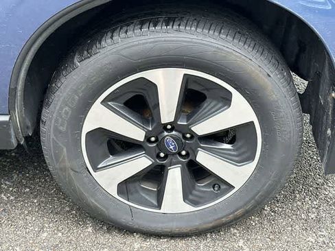 Used 2018 Subaru Forester 2.5i Premium AWD/4WD image 5