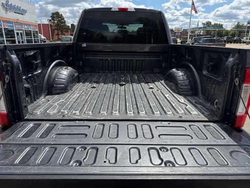 Used 2017 Ford F250 XLT w/ XLT Premium Package image 27