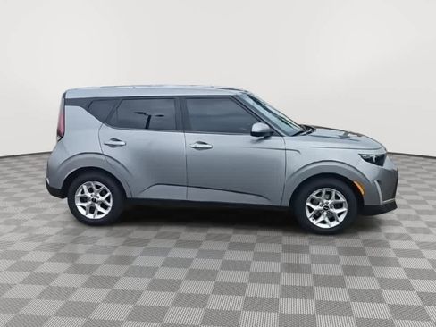 Used 2023 Kia Soul S FWD image 10