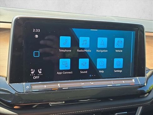 Used 2024 Volkswagen Atlas SE FWD image 12