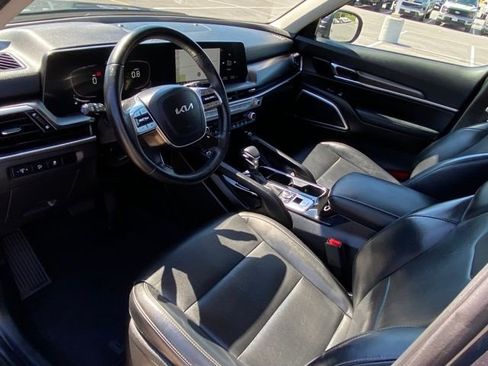 Used 2023 Kia Telluride S image 12