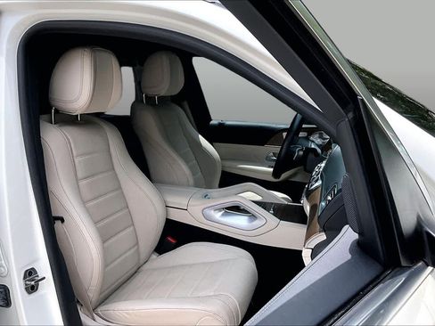 Used 2024 Mercedes-Benz GLE 350 4MATIC image 9