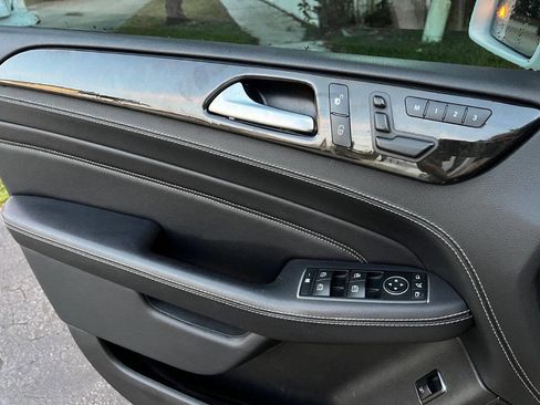 Used 2015 Mercedes-Benz ML 400 4MATIC image 9